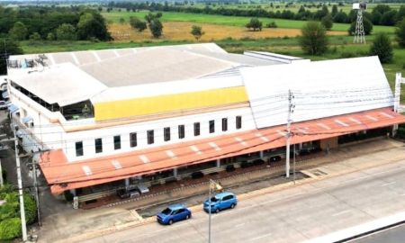 ขายที่ดิน - ขายที่ดิน อาคารโชว์รูม พร้อม โกดังสินค้า 4 ไร่ ทำเลทอง ติดถนนมิตรภาพ เดินทางสะดวก ใจกลางเมืองพิษณุโลก