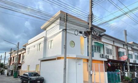 ขายทาวน์เฮาส์ - ขายทาวน์โฮม 2 ชั้น รีโนเวทใหม่ ติดถนนเมนหลังมุม KC Cluster นิมิตใหม่ ลำลูกกา
