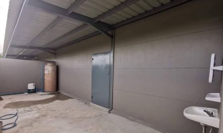 ให้เช่าโรงงาน / โกดัง - ด่วน! ให้เช่าโกดัง 330 ตร.ม. ทำเลดี บางกรวย-ไทรน้อย / บางบัวทอง (นนทบุรี) ราคาเริ่มต้น 38,000 บาท/เดือน ค่าสาธารณูปโภคตามจริง