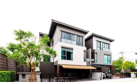 ให้เช่าบ้าน - ให้เช่า] หมู่บ้าน บ้านกลางเมือง ดิอิดิชั่น บางนา / 4 ห้องนอน 4 ห้องน้ำ / 50 ตรว. 300 ตรม. **120,000**