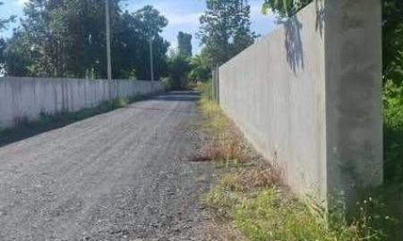 ขายที่ดิน - ขายที่ดินตำบลน้ำแพร่หางดงล้อมรั้วติดถนนพร้อมโอน