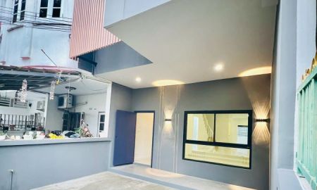 ขายทาวน์เฮาส์ - ทาวน์โฮม 3ชั้น ขนาดใหญ่ สวยหรูน่าอยู่มาก ย่านหลักสี่ พหลโยธิน สะพานใหม่