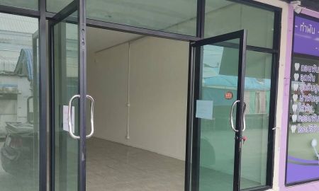 ให้เช่าอาคารพาณิชย์ / สำนักงาน - ล้อคว่างให้เช่าที่ตลาดเอสที เพิ่มสินมีทั้งโซนในอาคารและนอกพื้นที่ พื้นที่ทำเลสวยคนเดินผ่านเยอะ