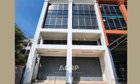 ให้เช่าอาคารพาณิชย์ / สำนักงาน - ให้เช่าอาคาร 2 คูหา 4.5 ชั้น ซอยศรีนครินทร์ 24 อ่อนนุช 39 ใกล้สถานีรถไฟฟ้ากลันตัน