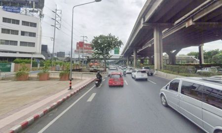 ขายที่ดิน - ขายที่ดินพร้อมบ้าน ถนนวิภาวดีรังสิต ซอย 42 ใกล้ BTS เสนานิคม