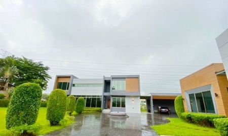 ให้เช่าบ้าน - เช่าคฤหาสน์หรู 2 ชั้น 6นอน รร.นานาชาติฮีทฟิลด์ 2 กม. MRTราษฎร์พัฒนา900ม. กว้าง 6 น้ำ 1ไร่ 202ตร.วา. ตลาดน้ำขวัญเรียม 1.6 กม.