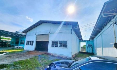 ให้เช่าโรงงาน / โกดัง - เดอะ เลกาซี่ กอล์ฟ คลับ ตลาดนัดเคซี หทัยราษฎร์ 39 2.0 กม. ให้เช่าโกดัง 202 ตรม. ทำเลติดถนนใหญ่ นิมิตรใหม่ รถเข้า-ออกสะดวก