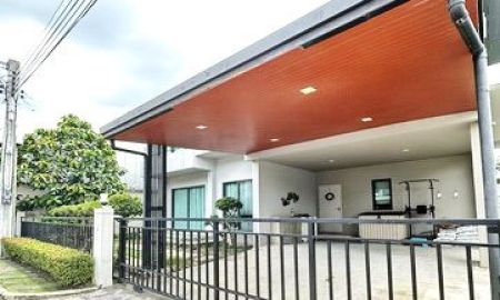 ให้เช่าบ้าน - ให้เช่า] หมู่บ้าน ไลฟ์ บางกอก บูเลอวาร์ด วงแหวน - พระราม 9 / 3 ห้องนอน 3 ห้องน้ำ / 50 ตรว. 175 ตรม. **36,000**