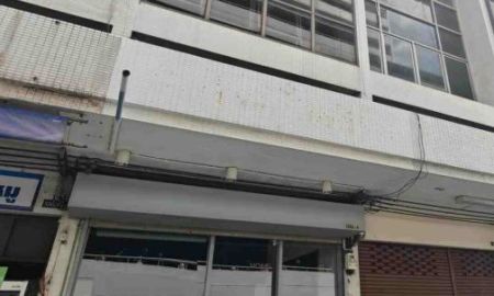 ให้เช่าอาคารพาณิชย์ / สำนักงาน - ให้เช่าอาคารพาณิชย์ 3.5 ชั้น + ดาดฟ้า ถนนพระราม4 ใกล้BSTทองหล่อ 3ก .ม