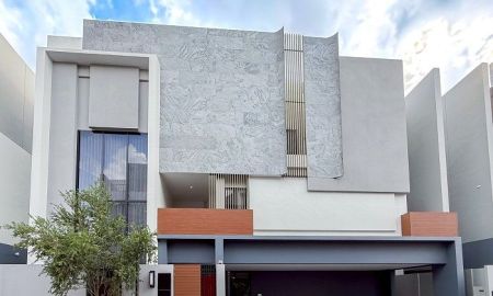 บ้าน - ขายหรือให้เช่า บ้านเดี่ยววิลล่าหรู 3ชั้น BuGaan บูก้าน กรุงเทพกรีฑา พร้อมเฟอร์นิเจอร์ บางกะปิ กทม.