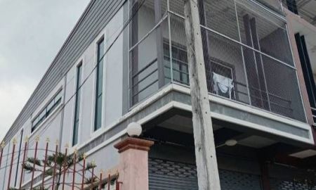 ขายอาคารพาณิชย์ / สำนักงาน - ขายตึกแถว 2 ชั้น ห้วยคต อุทัยธานี ทำเลดีติดถนน เหมาะค้าขาย อยู่อาศัย