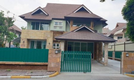 ให้เช่าบ้าน - ให้เช่าบ้านนวลจันทร์ ถนนนวลจันทร์ เนื้อที่90ตรว. 5ห้องนอน 3ห้องน้ำ แอร์ 5เครื่อง ตกแต่งใหม่