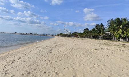 ขายคอนโด - ขายคอนโดฟรีเครื่องใช้และของตกแต่ง ใกล้ทะเล ชั้นหก Condo for sale very to close the sea, a beautiful beach Free appliances are provided