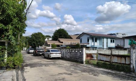 ขายที่ดิน - ขายที่ดินพระรามเก้า ซอย 51 หมู่บ้านเสรี หลังเดอะไนน์ พระราม9 ที่ดิน 87 ตร.ว ถนนกว้าง ใกล้ The nine พระราม9 จุดขึ้นลงทางด่วน ศรีนครินทร์ พัฒนาการ