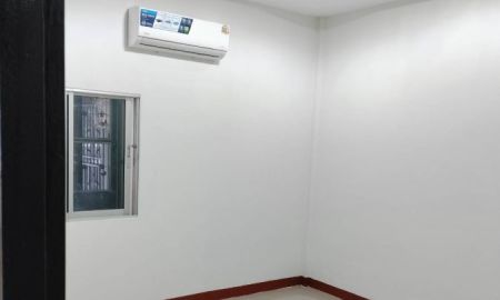 ขายทาวน์เฮาส์ - ขายทาวน์เฮ้าส์ 1 ชั้น, ติดถนน ซอยโรงพยาบาลปลวกแดง, มีพื้นที่จอดรถ, ปลวกแดง ระยอง.