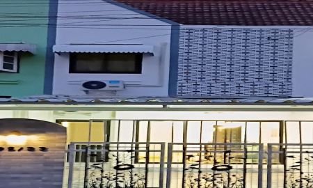 ขายทาวน์เฮาส์ - ลด1แสนขายทาวเฮาส์3ห้องนอนถนนจันทร์ทองเอี่ยม บ้าน พื้นปูกะเบื้องใหม่ทั้งหลัง