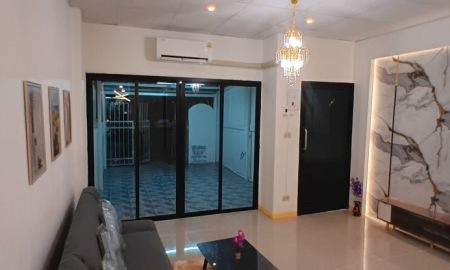 ขายทาวน์เฮาส์ - ลด1แสนขายทาวเฮาส์3ห้องนอนใกล้สถานีคลองบางไผ่แถมยังฟรีเฟอร์นิเจอร์ใหม่ทั้งหลังฟรีแอร์ใหม่ 2 เครื่อง เปลี่ยนสุขภัณใหม่ติดต่อ