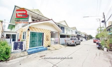 ขายทาวน์เฮาส์ - ทาวน์เฮาส์ หมู่บ้าน พฤกษาบี รังสิตคลอง 3 เนื้อที่ 24 ตารางวา ถนนเมนหน้าโครงการ ซอย 27/3 ตำบลคลองสาม อำเภอคลองหลวง จังหวัดปทุมธานี