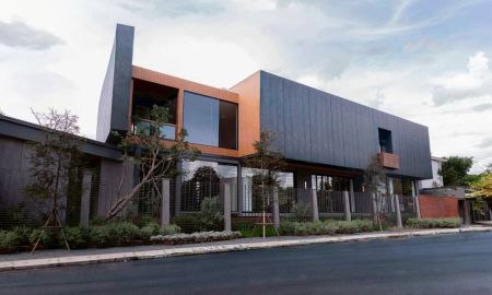 ขายบ้าน - CANALO บ้านหรูสร้างเสร็จ พร้อมเข้าอยู่ ดีไซน์ Modern Luxury ผสานวัสดุพรีเมียม เหล็ก ไม้ กระจก และหินลายเฉพาะ สะท้อนรสนิยมและความอบอุ่นอย่างลงตัว