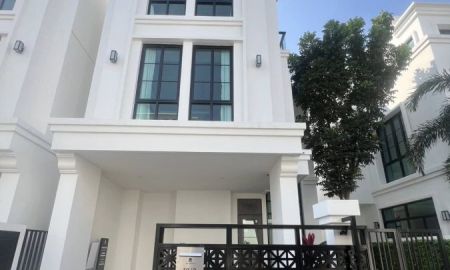 ให้เช่าบ้าน - ปล่อยเช่าบ้าน3 ชั้น ซอยสุคนธสวัสดิ์ 25 โครงการ The Master เอกมัย-สุคนธสวัสดิ์