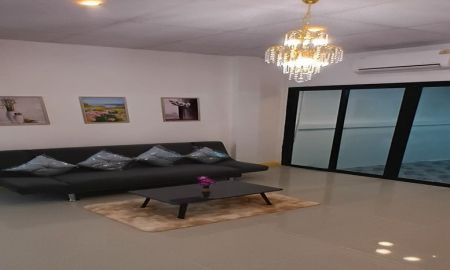 ขายทาวน์เฮาส์ - ลด1แสน3ห้องนอนขายหมู่บ้านรัตนาวดี3 ห้องนอน 2ห้องน้ำ