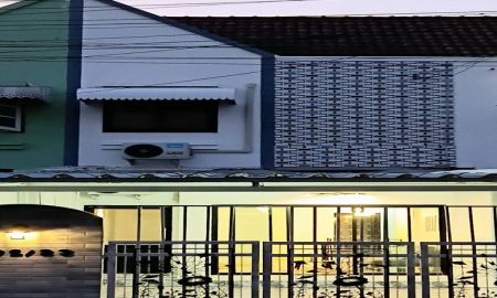 ขายทาวน์เฮาส์ - ลด1แสน3ห้องนอนขายหมู่บ้านใกล้สถานีคลองบางไผ่บ้านถนนเมนจอดรถได้สบายค้าขายได้