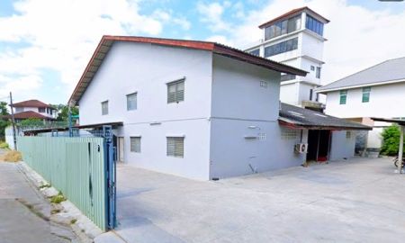 ให้เช่าโรงงาน / โกดัง - นวมินทร์ 22-28 MRTลาดพร้าว101 2.8 กม. เดอะมอล์ บ้านคฤหาสน์2ชั้น 5นอน 620ตร.ม. บนที่ดินครึ่งไร่ ตลาดปัฐวิกรณ์ 3 กม. MRT บางกะปิ 2.2 กม.