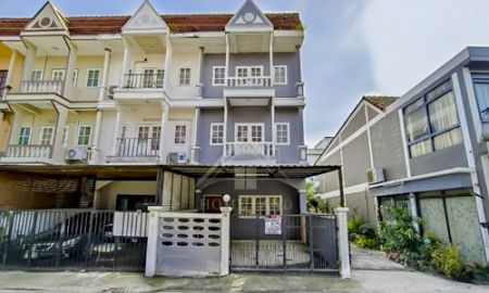 ขายทาวน์เฮาส์ - ทาวน์โฮม 3 ชั้น หมู่บ้าน ฉัตรณรงค์ วิลล่า 3 ลำลูกกา (หลังมุม)