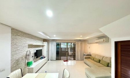 ขายทาวน์เฮาส์ - ขายด่วน ทาวน์เฮ้าส์ 3 ชั้น ทำเลดี ใจกลางรัชดา-ห้วยขวาง เนื้อที่ 25.3 ตร.ว. 3 นอน3 น้ำ