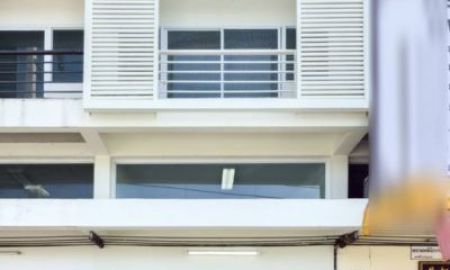 ขายอาคารพาณิชย์ / สำนักงาน - อาคารพาณิชย์ 3 ชั้นครึ่ง ใกล้เซ็นทรัลเฟสติวัล 5 นาที ทำเลนี้ ค้าขาย เปิดร้าน หรือทำออฟฟิศ ได้เลย!