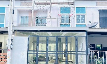 ขายบ้าน - บ้านสไตล์โมเดิร์นเรียบหรู หมู่บ้านหนองตำลึงอมตะชลบุรี ทาวน์โฮม 2 ชั้น 20 ตรว 3 ห้องนอน 2 ห้องน้ำ ???? 2 ที่จอดรถ 1 โถงใหญชั้นล่าง