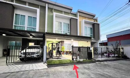 ขายทาวน์เฮาส์ - ขายทาวน์เฮ้าส์ 2ชั้น พื้นที่ 20ตร.ว.มบ.สิริวิลล่า ถ.พุทธมณฑลสาย4ซอย1 ต.อ้อมน้อย อ.กระทุ่มแบน จ.สมุทรสาคร ขายราคาถูกสดในหมูบ้าน