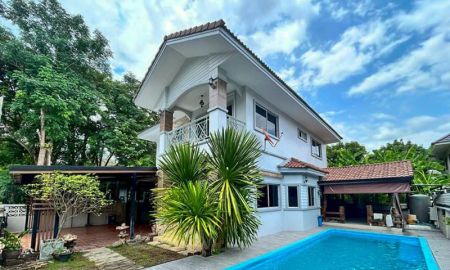 ให้เช่าบ้าน - ให้เช่าบ้านพูลวิลล่า 2 ชั้น ใกล้โรงเรียนนานาชาติและอุทยานพืชสวนโลก หางดง เชียงใหม่