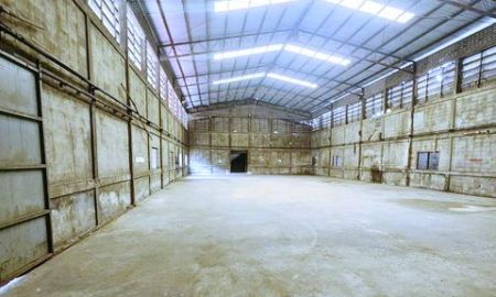 ให้เช่าโรงงาน / โกดัง - ประชาอุทิศ-บางครุ รถเทเลอร์ 18 ล้อเข้าได้ ถ.สุขสวัสดิ์ 62-72 ให้เช่าโกดัง และอาคาร2ชัั้น 600ตร.ม.