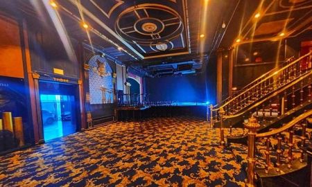 ให้เช่าอาคารพาณิชย์ / สำนักงาน - ให้เช่า อาคาร4ชั้น 2ตึก ขนาดใหญ่ โชว์รูม KTV ผับ บาร์ สุขุมวิท55 BTSทองหล่อ 300ม. DONKI Mall 302ตรว. 2502ตรม. ห้อง VIP Ballroom คอนเสริต