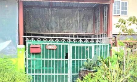 ขายทาวน์เฮาส์ - ทาวน์เฮ้าส์ ซอยสุขุมวิท 80 ใกล้ BTS สำโรง ขายพร้อมผู้เช่า ราคาถูก