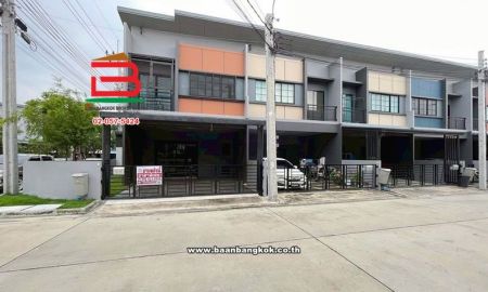 ขายทาวน์เฮาส์ - ทาวน์เฮาส์ หมู่บ้านสิริเพลส เวสต์เกต เนื้อที่ 29.8 ตร.ว ทำเลดี ใกล้เวนิวไอดี เวสต์เกต ตำบลบางแม่นาง อำเภอบางใหญ่ จังหวัดนนทบุรี