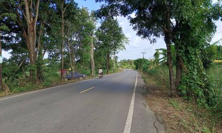 ขายที่ดิน - ขายที่ดินย่านรี 5 ไร่ ติดถนนเส้นบ้านตรอกปลาไหล ใกล้ตลาดขุนวิชัย-8กม. อ.กบินทร์บุรี ปราจีนบุรี