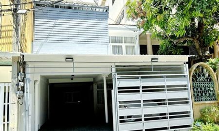 ให้เช่าทาวน์เฮาส์ - BTS เพลินจิต400ม. สุขุมวิท 1-5 ถูกกว่า Penthouse ให้เช่าทาวน์เฮ้าส์ 2 ชั้น สุดหรู 34 ตร.วา.275 ตร.ม.จัดเต็มเฟอร์ฯ นานา 550ม.