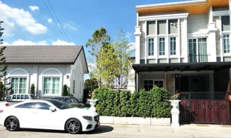 ให้เช่าทาวน์เฮาส์ - ให้เช่า] หมู่บ้าน โกลเด้น ทาวน์ 2 สุขสวัสดิ์ - พุทธบูชา / 3 ห้องนอน 2 ห้องน้ำ / 23 ตรว. 120 ตรม. **20,000**