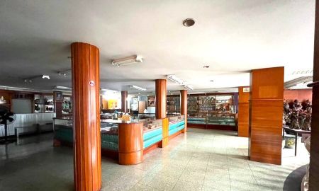 ขายที่ดิน - ขายด่วน ! ตึกแถว 2 ห้อง 4 ชั้น สภาพดี ทำเลทอง ย่านสีลม-สาทร ถนนกว้าง ใกล้ BTS เซนต์หลุยส์