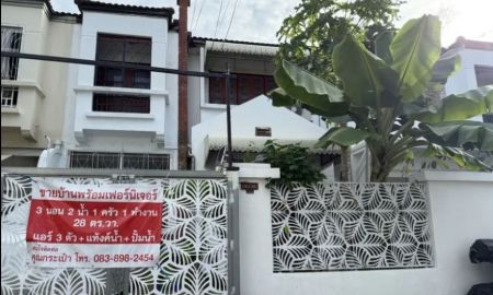 ขายทาวน์เฮาส์ - ขายทาวน์เฮ้าส์2ชั้น หมู่บ้านรัตนาวลัย ใกล้สนามบินดอนเมือง พร้อมเข้าอยู่ได้ทันที