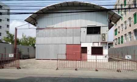 ให้เช่าโรงงาน / โกดัง - ให้เช่าโกดังใหม่พร้อมสำนักงาน พื้นที่ใช้สอย 711 ตรม. ใกล้แยกเทพารักษ์ น้ำไม่ท่วม เข้าออกสะดวก เพียง 55,000/เดือน