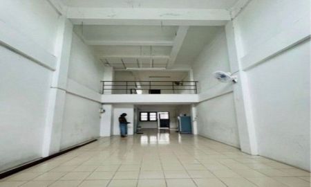 ให้เช่าอาคารพาณิชย์ / สำนักงาน - ให้เช่า อาคารพาณิชย์ เส้นศรีราชา-หนองค้อ ทำเลดี ติดถนนหลัก TP-C1843