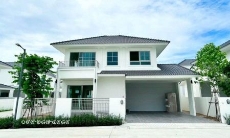 ขายบ้าน - ขายบ้านเดี่ยว มณีรินทร์ มิดทาวน์ ศรีราชา ชลบุรี ขายบ้านเดี่ยวใกล้อัสสัมชัญ ศรีราชา ต.สุรศักดิ์ ศรีราชา ชลบุรี หลังริม 50 ตรว. 4 นอน 3 น้ำ