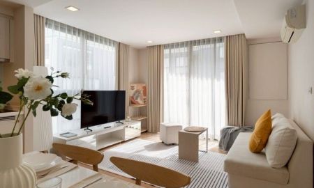 ขายคอนโด - ขาย/ให้เช่า คอนโด 2 ห้องนอน Liv@49 (ลิฟ แอท 49) ห้องรีโนเวทใหม่พร้อมเข้าอยู่ ใกล้ BTS ทองหล่อ ผลตอบแทนในการให้เช่าสูงสุด 8%