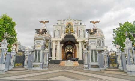 ขายบ้าน - บ้านหรูทำเลพุทธมณฑลสาย3 พร้อมสระว่ายน้ำ พร้อมเข้าอยู่