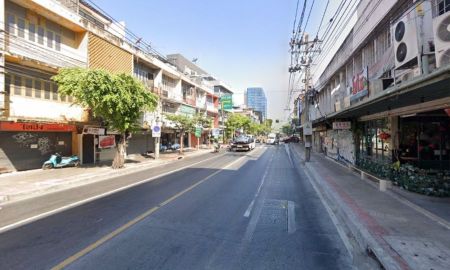 ขายที่ดิน - ขายที่ดินพร้อมสิ่งปลูกสร้าง ย่านเอกมัย ทำเลดีถนนกว้าง