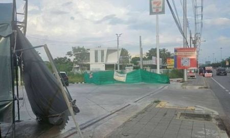 ขายที่ดิน - ขายที่ดิน 481.2 ตรว.ติดถนนนครอินทร์ฝั่งขาเข้าพร้อมผู้เช่า มีรายได้ทันที ห่างจากโรงเรียนเด่นหล้าเพียง200เมตร หน้ากว้างติดถนนนครอินทร์ 36 เมตร