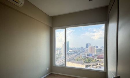 ขายคอนโด - ขาย คอนโด เดอะ เซนต์ เรสิเดนเซส The Saint Residences ใกล้ห้าแยกลาดพร้าว ถนนวิภาวดีรังสิต